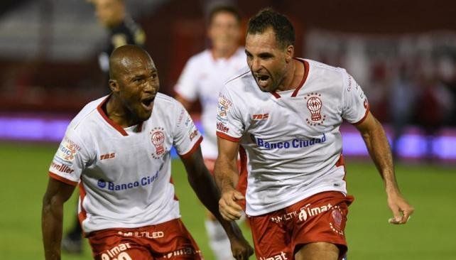 Con lo justo, Huracán ganó y se aferra a la permanencia