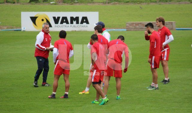 Copa Argentina: Morón dio otro batacazo y está en cuartos de final Copa Argentina: Morón dio otro batacazo y está en cuartos de final